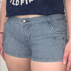 blue and white striped shorts 🦋